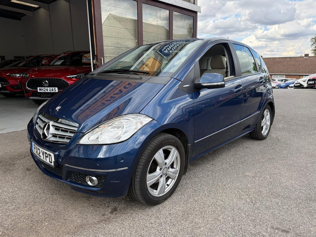 Mercedes-Benz A Class 1.5 A160 Classic Se Cvt Silver #3