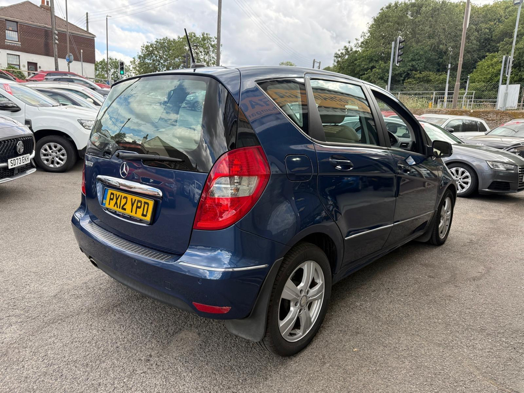 Mercedes-Benz A Class 1.5 A160 Classic Se Cvt Silver #6