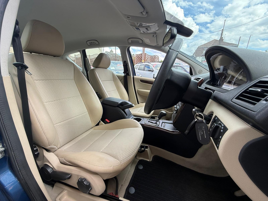 Mercedes-Benz A Class 1.5 A160 Classic Se Cvt Silver #12