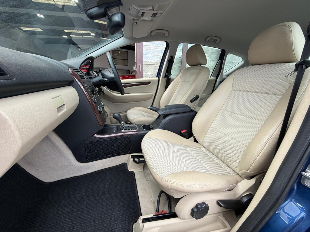 Mercedes-Benz A Class 1.5 A160 Classic Se Cvt Silver #14