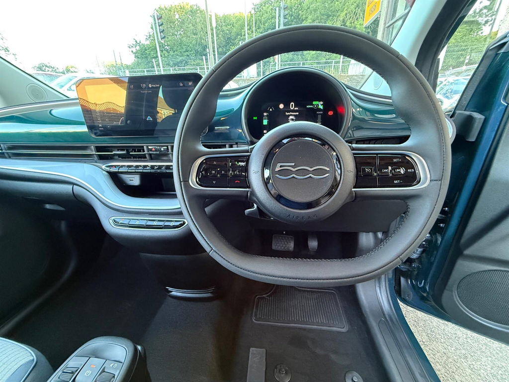 Fiat 500E 2023 42Kwh La Prima Hatchback Black #17