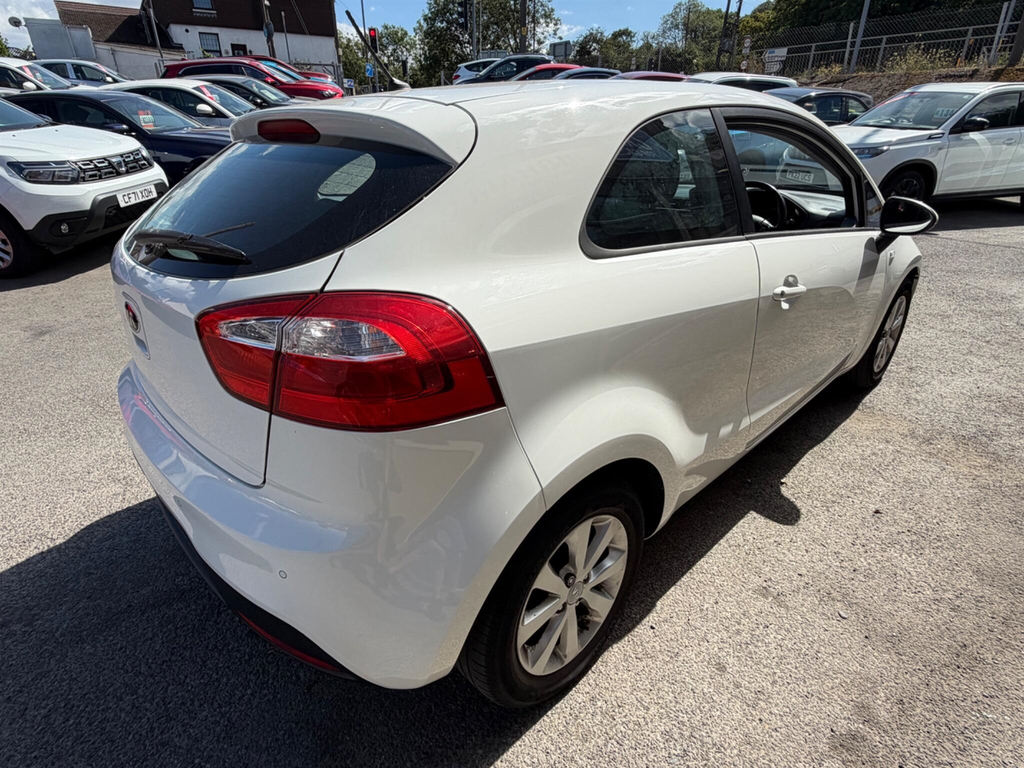 Kia RIO 1.25 2 Hatchback Euro 5 84 Bhp Blue #7
