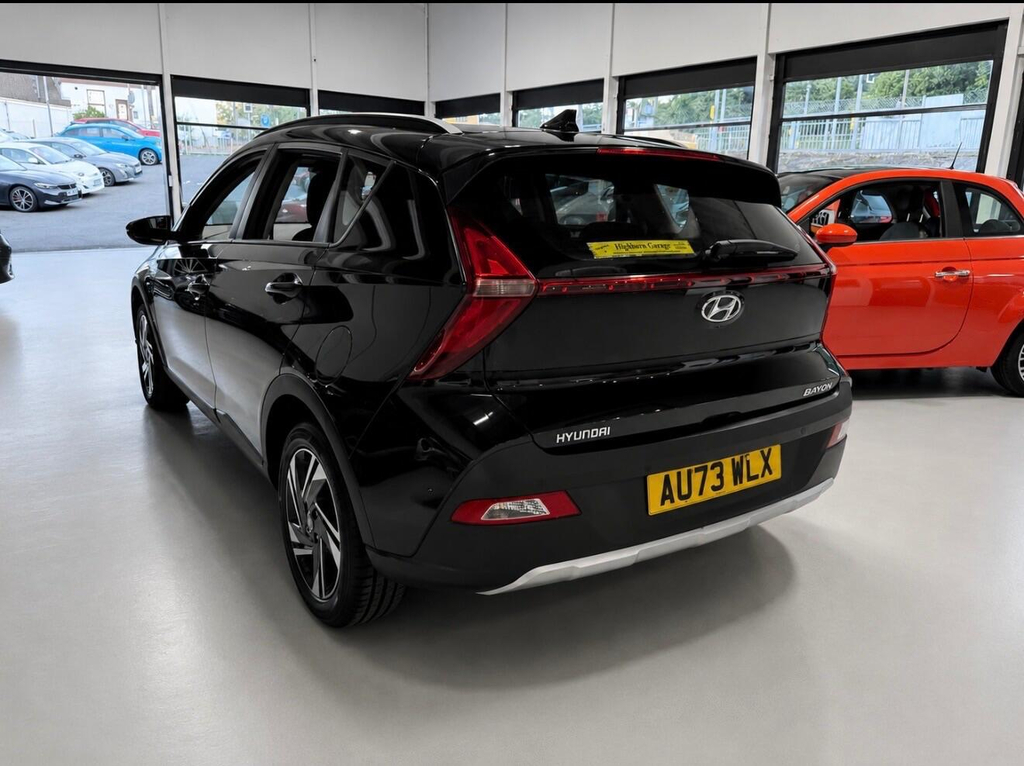 Hyundai Bayon Suv Black #3