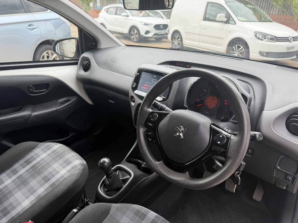 Peugeot 108 1.0 72 Collection 2-Tronic Grey #7