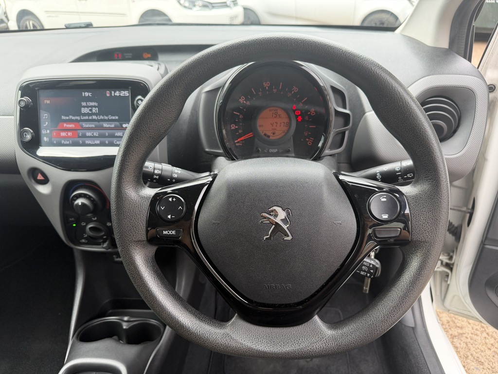 Peugeot 108 1.0 72 Collection 2-Tronic Grey #8