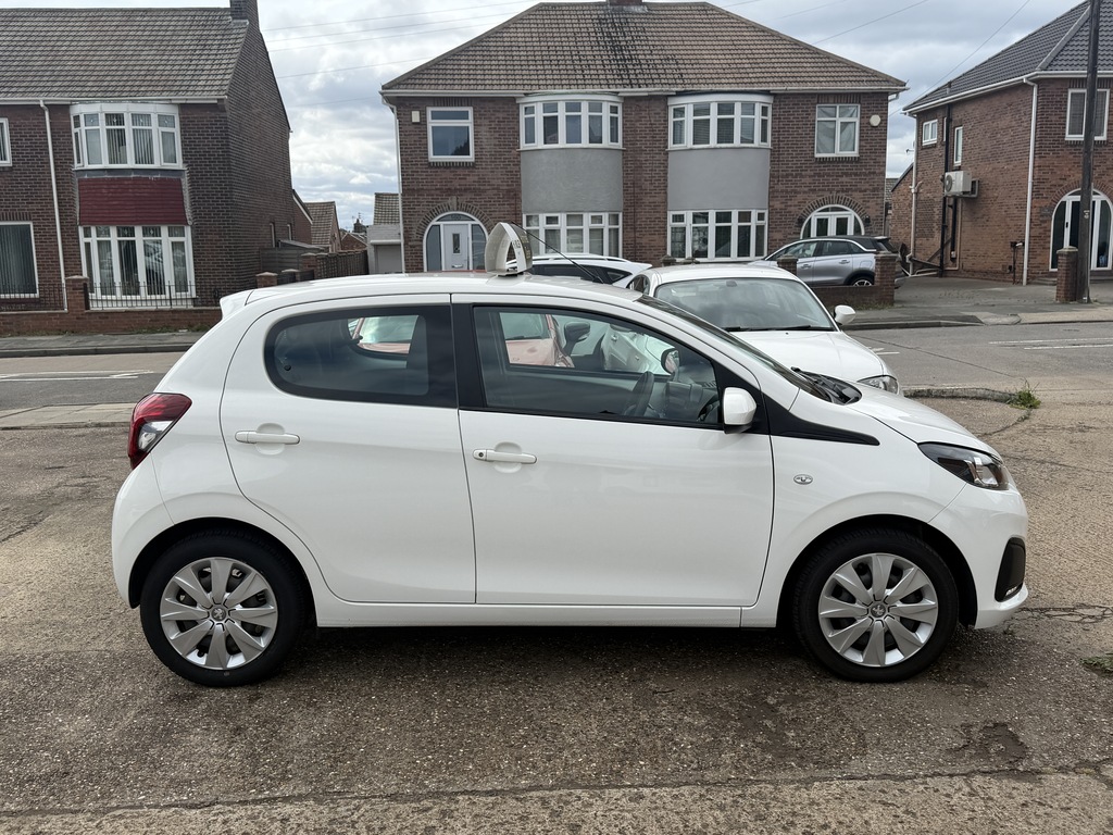 Peugeot 108 Petrol White #4