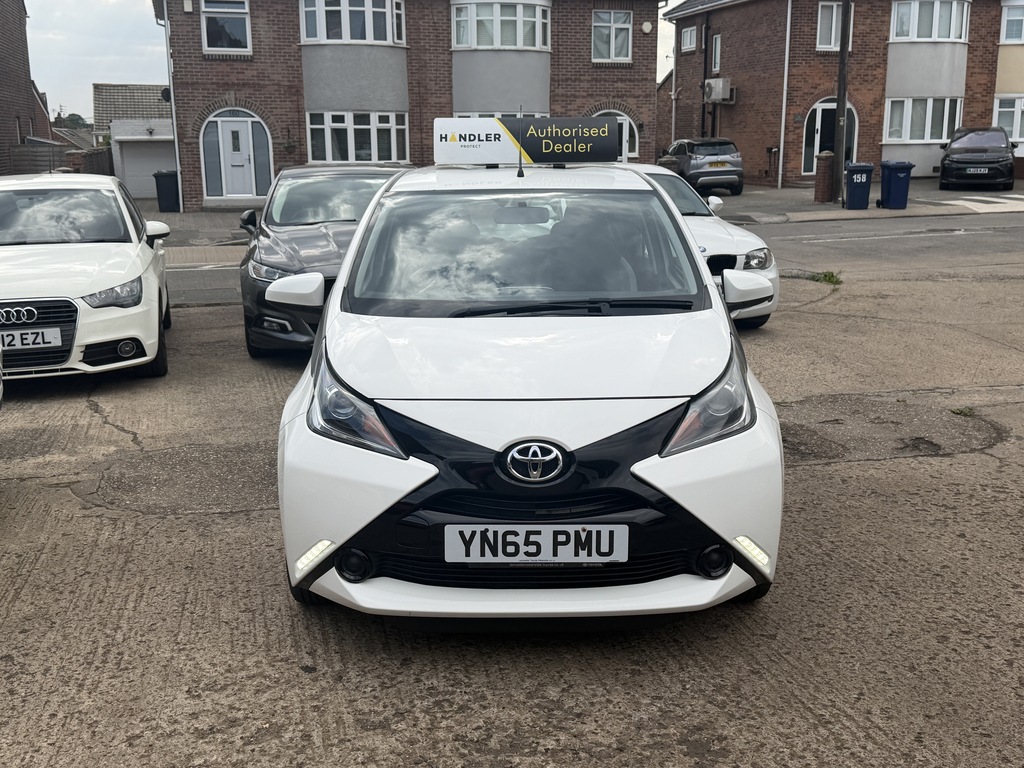 Toyota Aygo X Petrol White #2