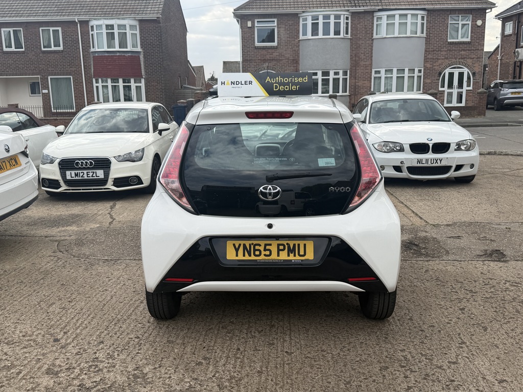 Toyota Aygo X Petrol White #5
