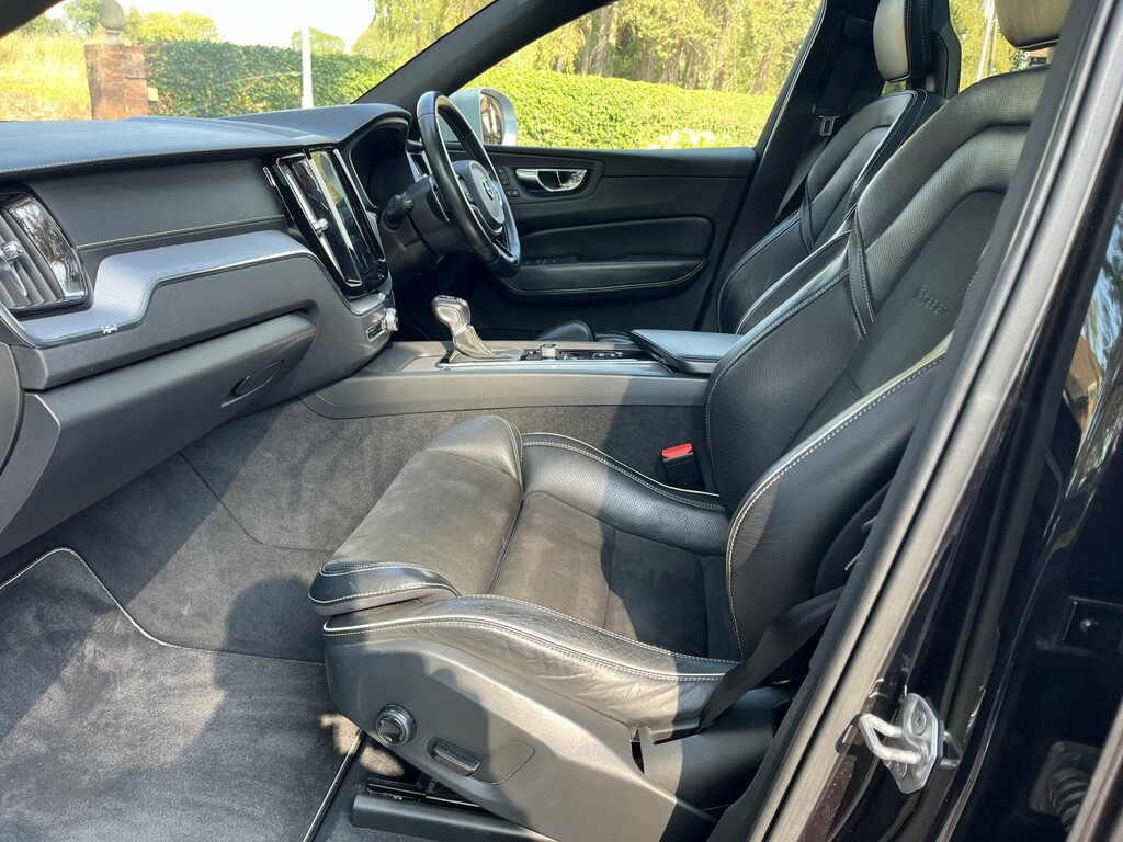Volvo XC60 D4 Awd Momentum Lane Depart Alert,park Assist,nav Silver #28