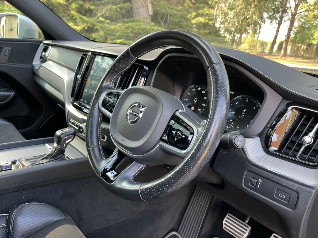 Volvo XC60 D4 Awd Momentum Lane Depart Alert,park Assist,nav Silver #26