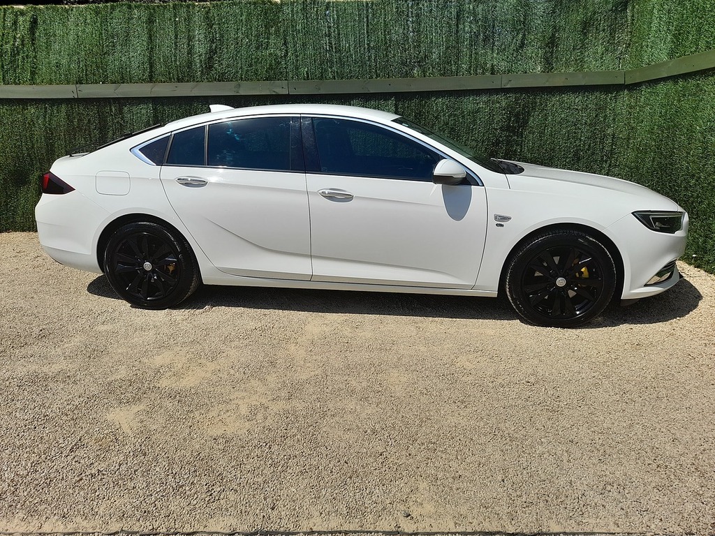 Vauxhall Insignia Turbo D Blueinjection Elite Nav White #3