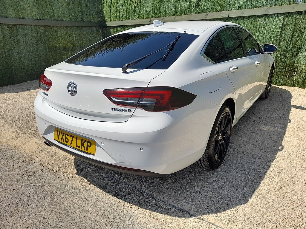 Vauxhall Insignia Turbo D Blueinjection Elite Nav White #6