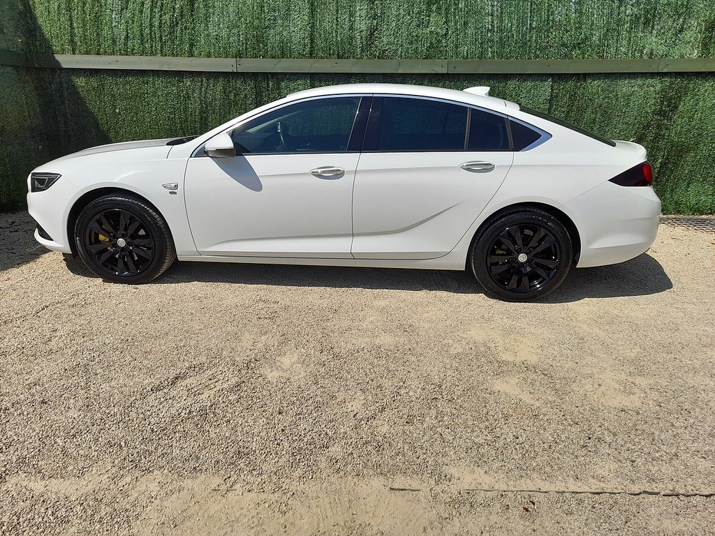 Vauxhall Insignia Turbo D Blueinjection Elite Nav White #4