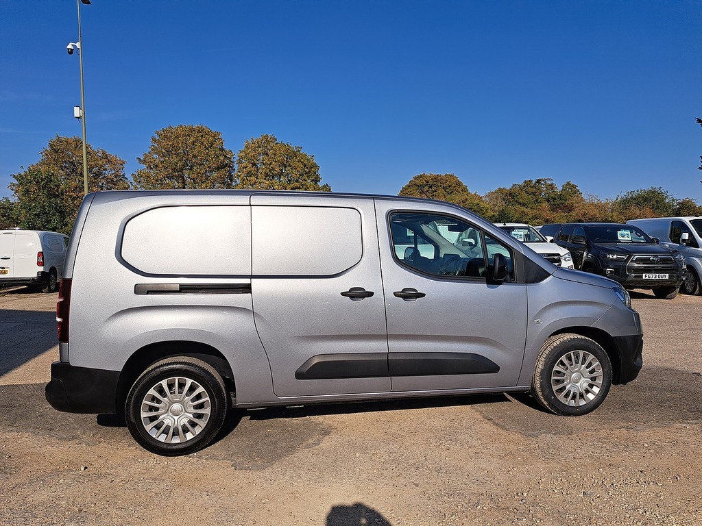 Toyota Proace City Bluehdi Icon Grey #3