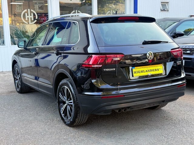 Volkswagen Tiguan 2016 2.0 Tdi Bluemotion Tech Se Navigation Suv All Black #2