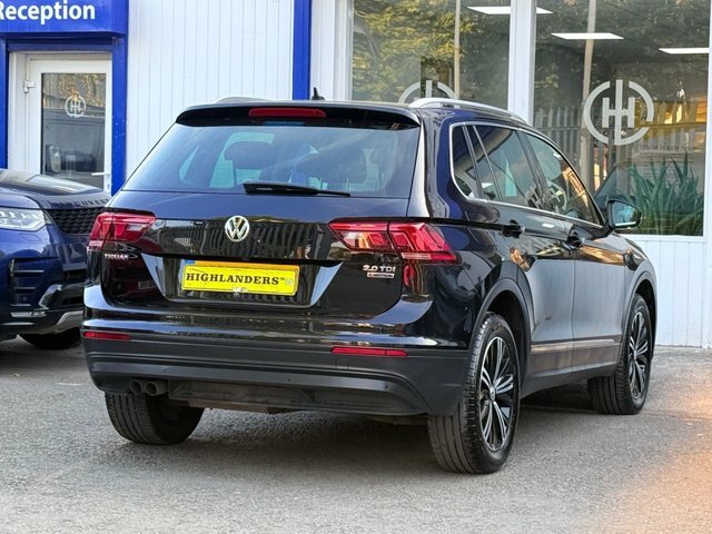 Volkswagen Tiguan 2016 2.0 Tdi Bluemotion Tech Se Navigation Suv All Black #3