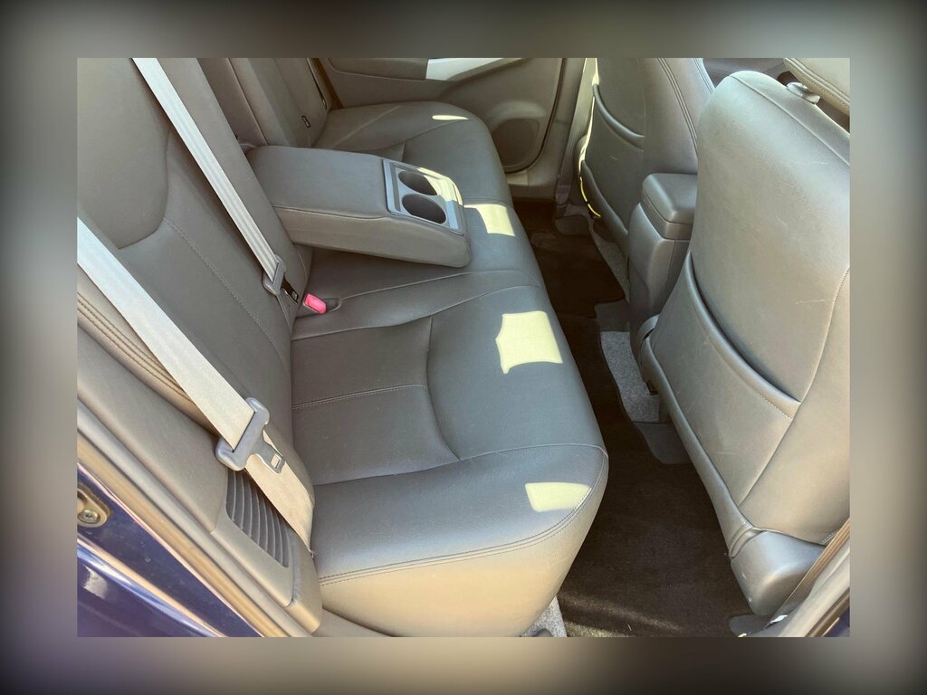 Toyota Prius T Spirit White #7