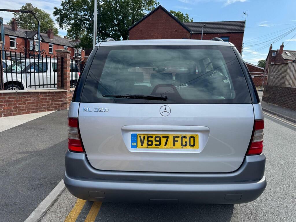 Mercedes-Benz M Class 3.2 Ml320 Silver #4