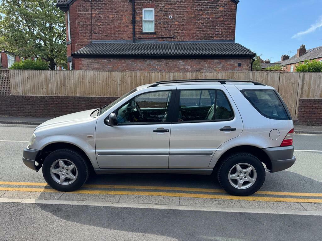 Mercedes-Benz M Class 3.2 Ml320 Silver #3