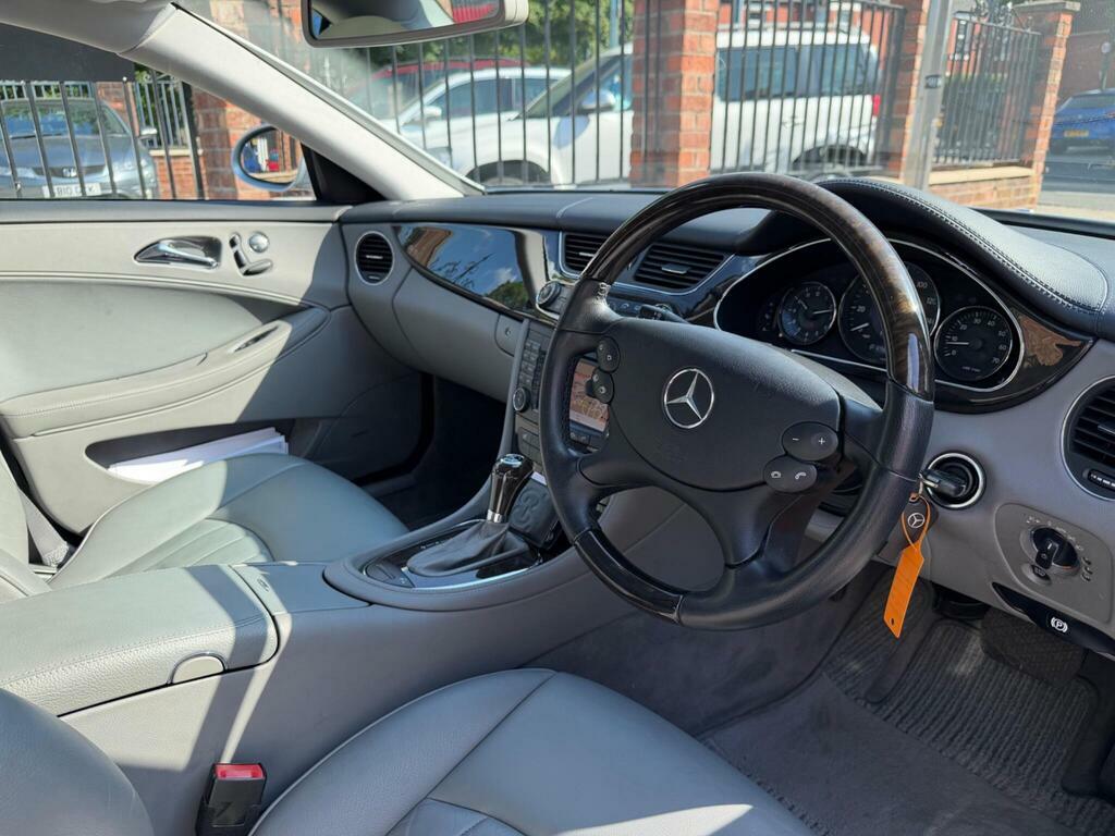 Mercedes-Benz CLS Saloon 3.5 Cls350 Coupe 7G-tronic 200505 Silver #23