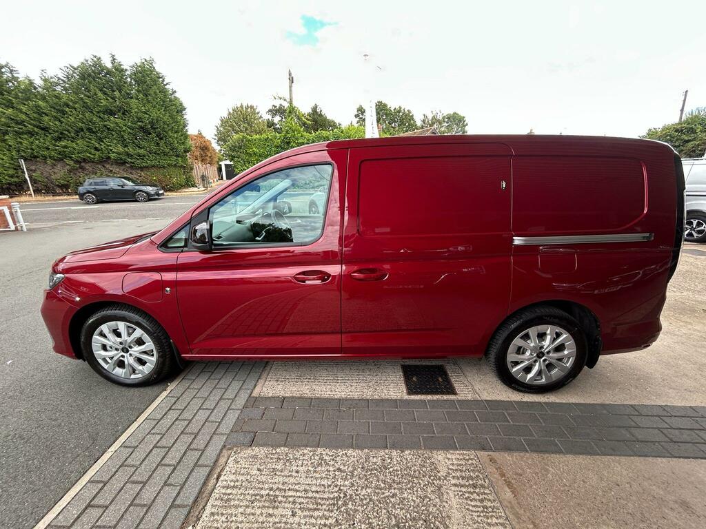 Ford Transit Connect 1.5 250 Ecoboost Limited L2 Euro 6 Ss 6Dr Red #4
