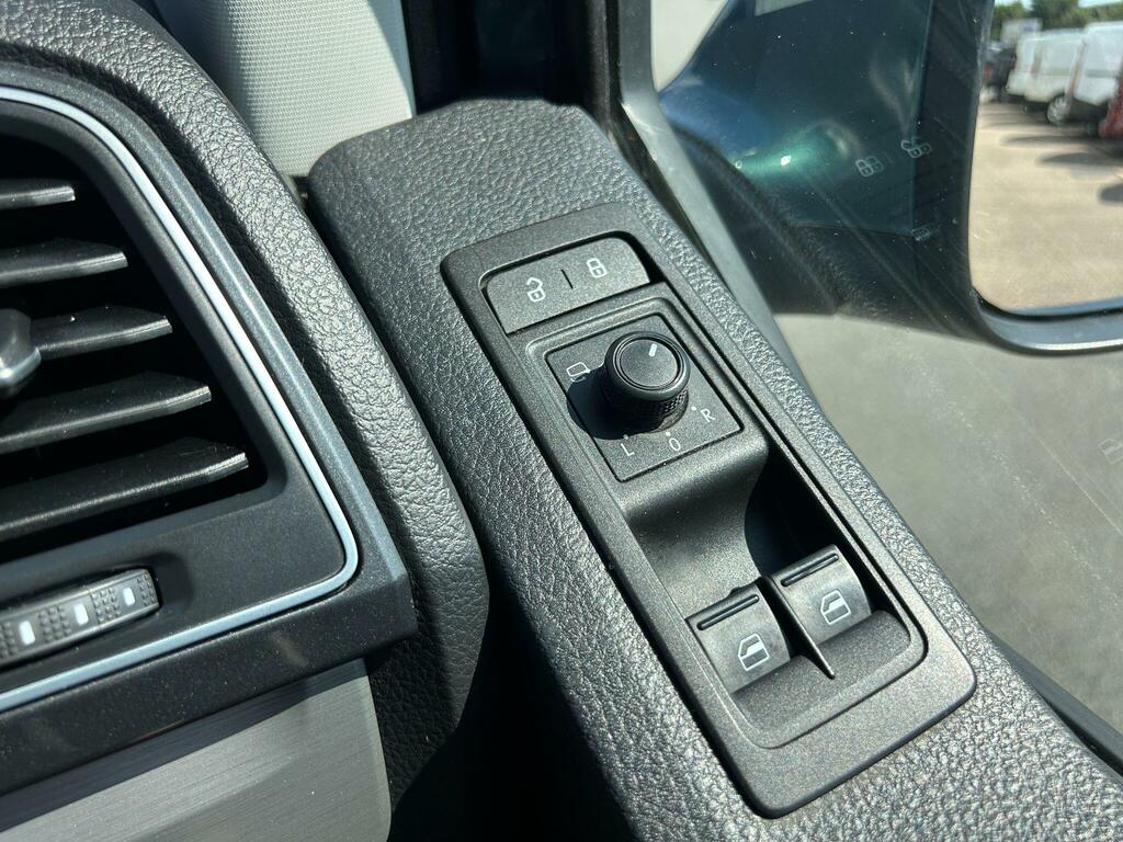Volkswagen Transporter T32 Tdi Kombi Startline Bmt Lwb Six Seat Grey #25