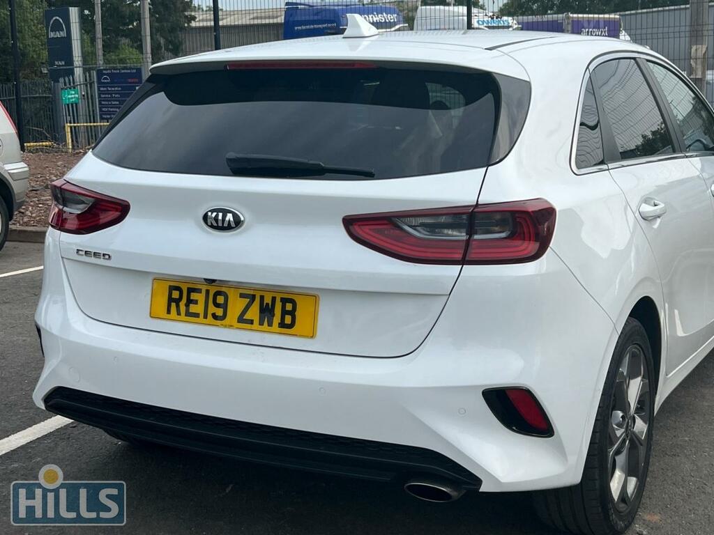 Kia Ceed 1.6 Crdi 3 Sportswagon Dct Euro 6 Ss Black #7