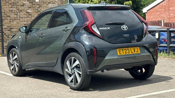 Toyota Aygo X Edge Manual Green #5