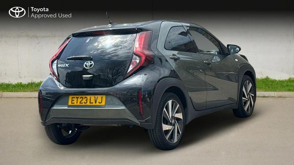 Toyota Aygo X Edge Manual Green #3