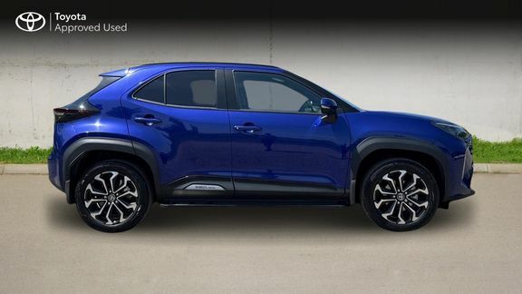 Toyota Yaris Cross Design Safety Pack Blue #2