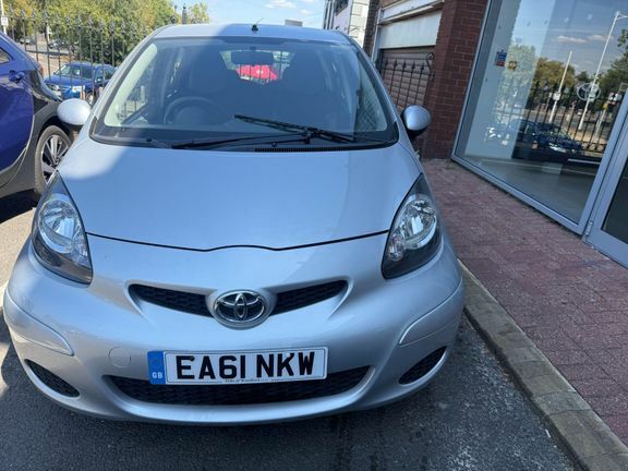 Toyota Aygo 1.0 Vvt-i Ice Multimode Euro 5 Silver #2