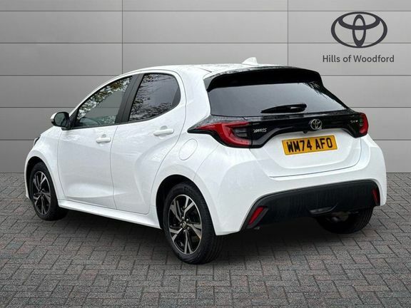 Toyota Yaris Design White #5