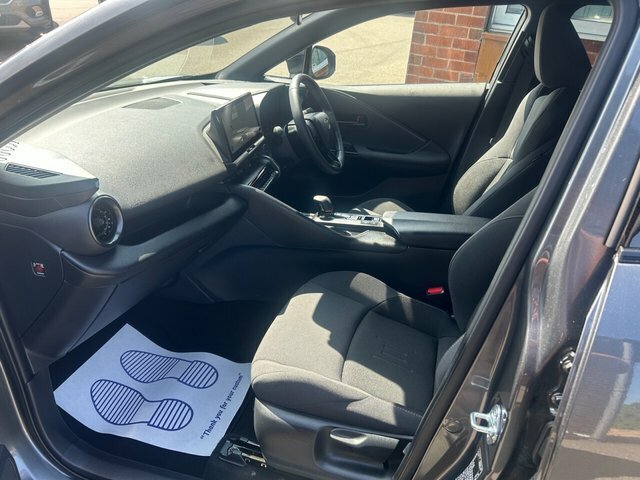 Toyota C-Hr 2025 2.0 Vvt 13.6Kwh Design Suv Plug-in Grey #4