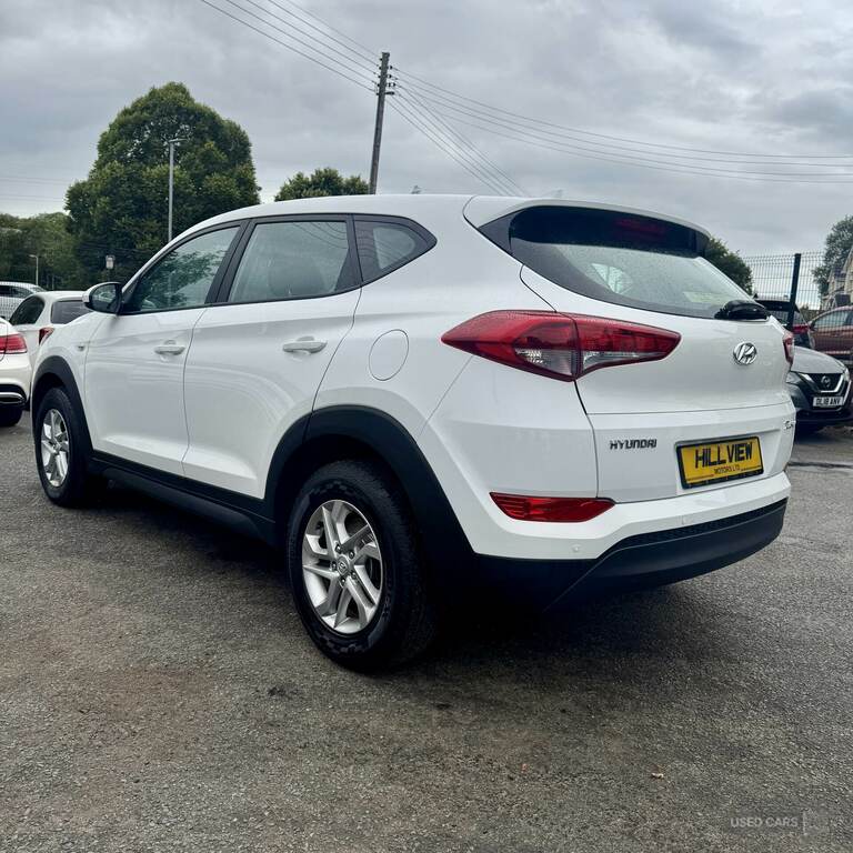 Hyundai Tucson 1.7 Crdi Blue Drive S 2Wd RJ68CFU White #2