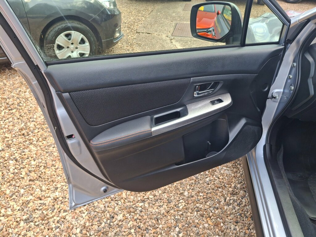 Subaru XV 2.0I Se Premium Lineartronic Blue #17