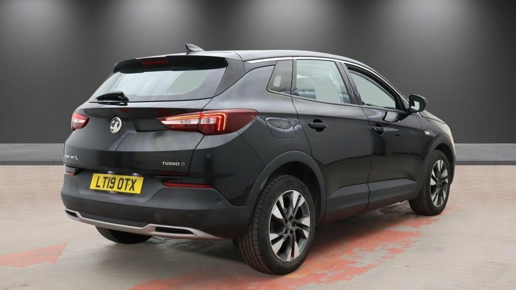 Vauxhall Grandland X 1.5L Sport Nav Black #4