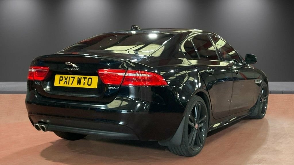 Jaguar XE 2L R-sport Black #4