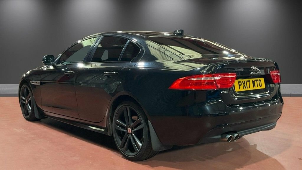 Jaguar XE 2L R-sport Black #3
