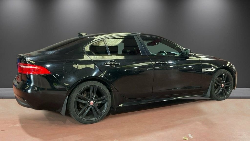 Jaguar XE 2L R-sport Black #5