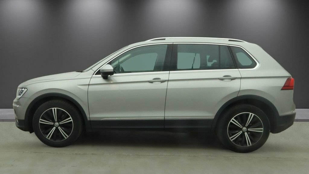 Volkswagen Tiguan Tiguan 2.0 Tdi 150 Se Black #6
