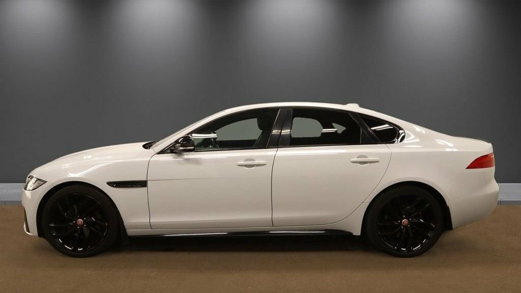 Jaguar XF 2L R-sport White #6