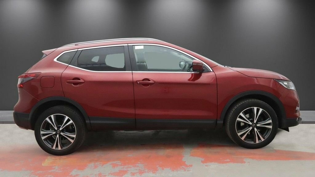Nissan Qashqai 1.3L N-connecta Red #5