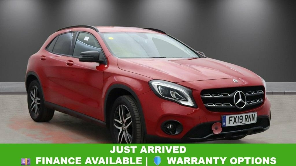 Mercedes-Benz GLA Class 1.6L Urban Edition Red