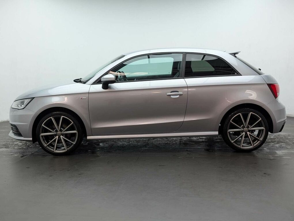 Audi A1 1.4 A1 Black Edition Tfsi Silver #5