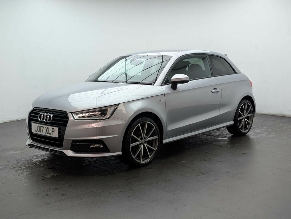 Audi A1 1.4 A1 Black Edition Tfsi Silver #4