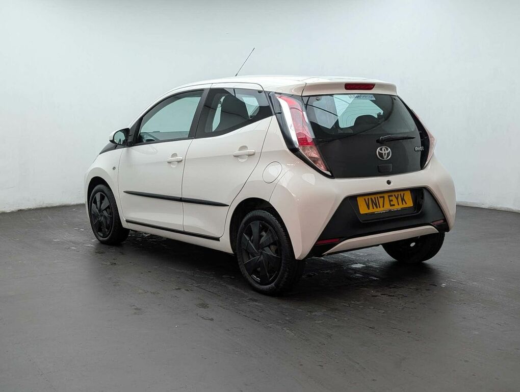 Toyota Aygo X 1.0 Aygo X-play Vvt-i Cvt White #6