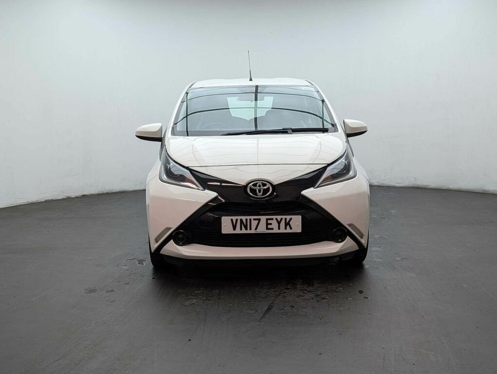Toyota Aygo X 1.0 Aygo X-play Vvt-i Cvt White #3