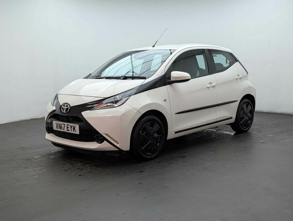 Toyota Aygo X 1.0 Aygo X-play Vvt-i Cvt White #4