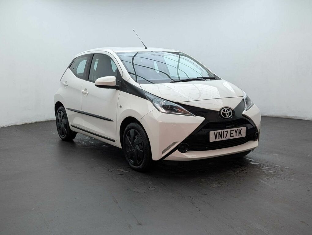 Toyota Aygo X 1.0 Aygo X-play Vvt-i Cvt White #2