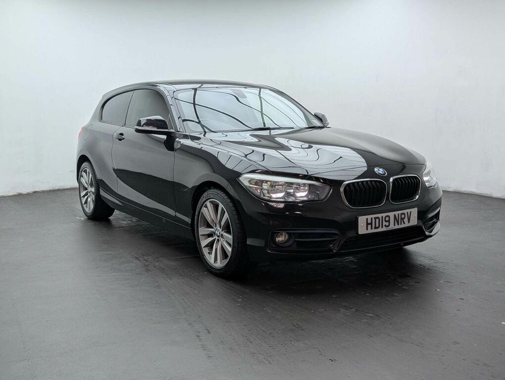 BMW 1 Series 1.5 118I Sport HD19NRV Black #2